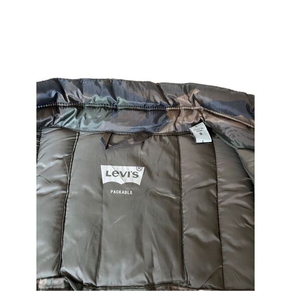 Levi’s Men’s Packable Puffer Vest size L Camo Green - Picture 5 of 12
